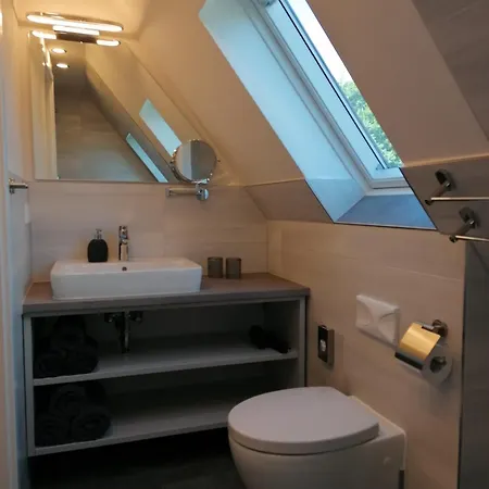 May Home * Schashagen